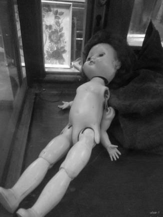 B2Wz4zgCQAAu-tB.jpg large